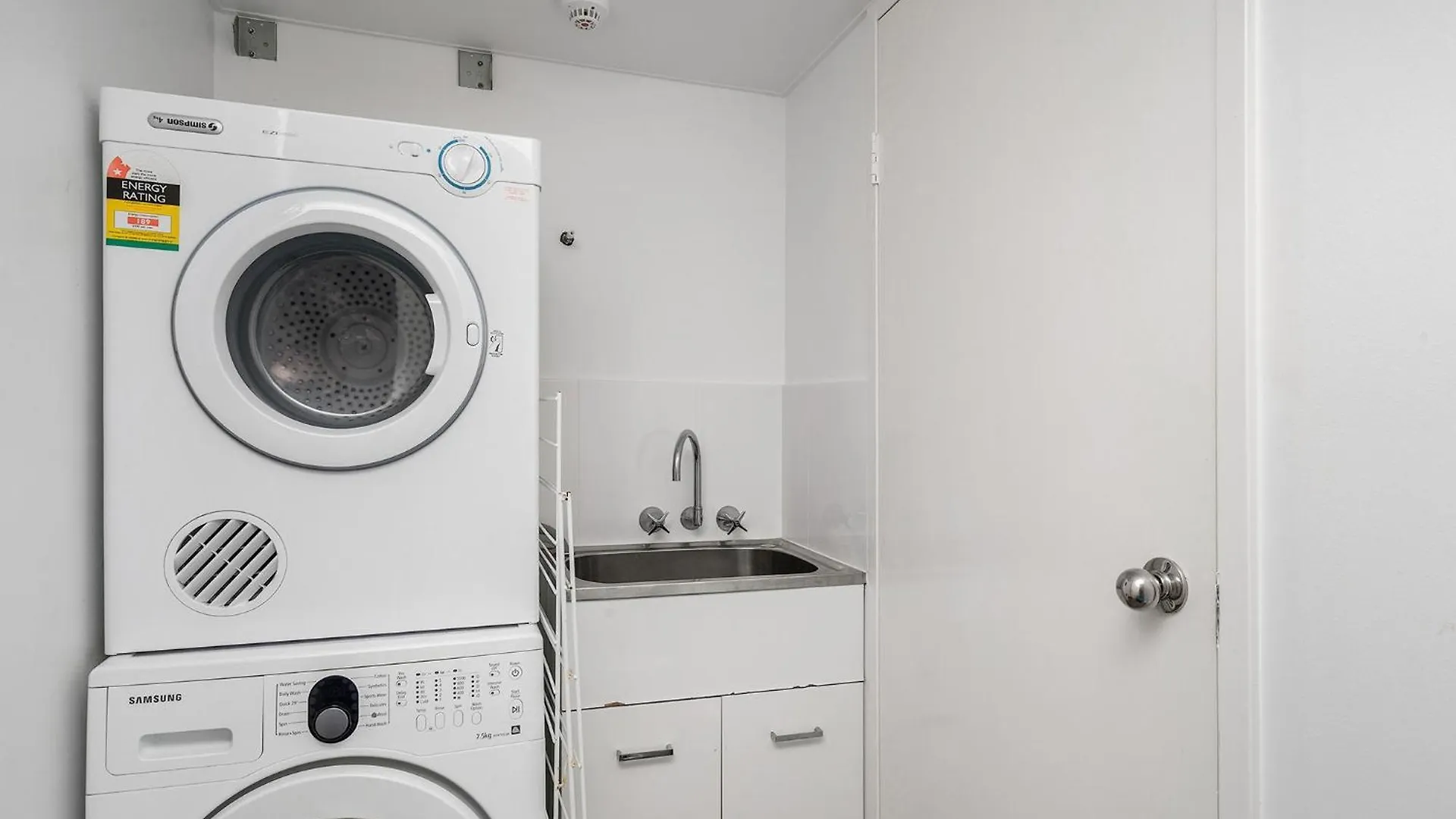 Carool Holiday Apartments Gold Coast Aparthotel