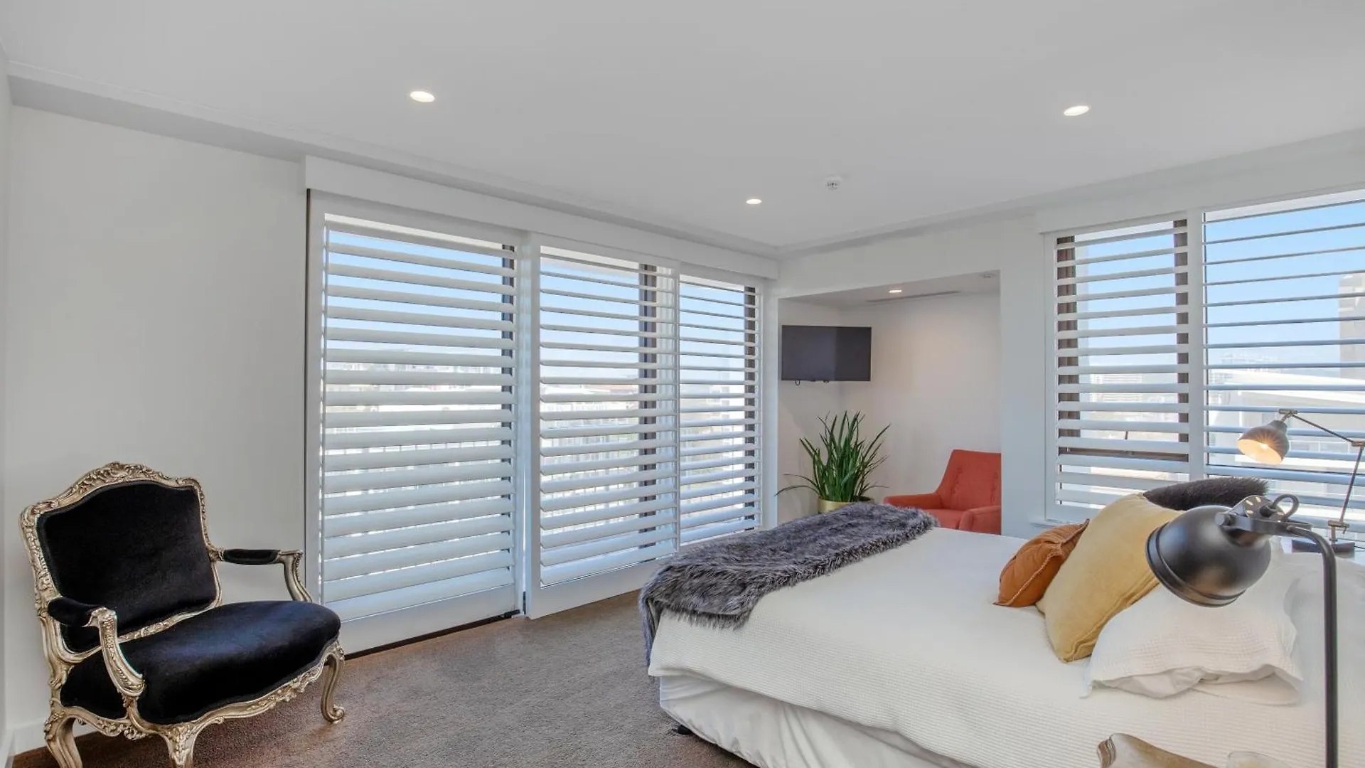 Carool Holiday Apartments Gold Coast 3*,