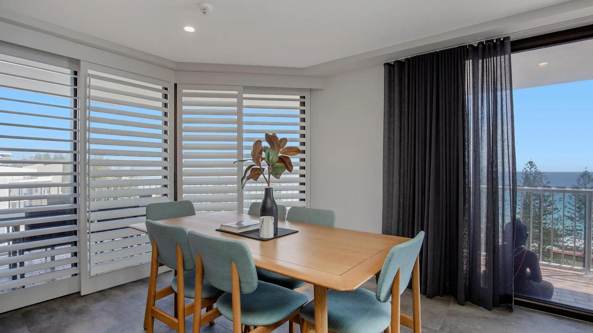 Carool Holiday Apartments Gold Coast Aparthotel