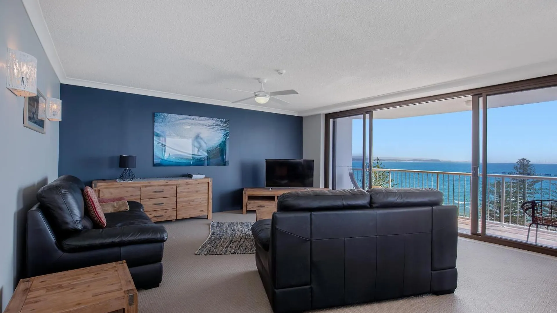 Carool Holiday Apartments Gold Coast 3*,  Australia