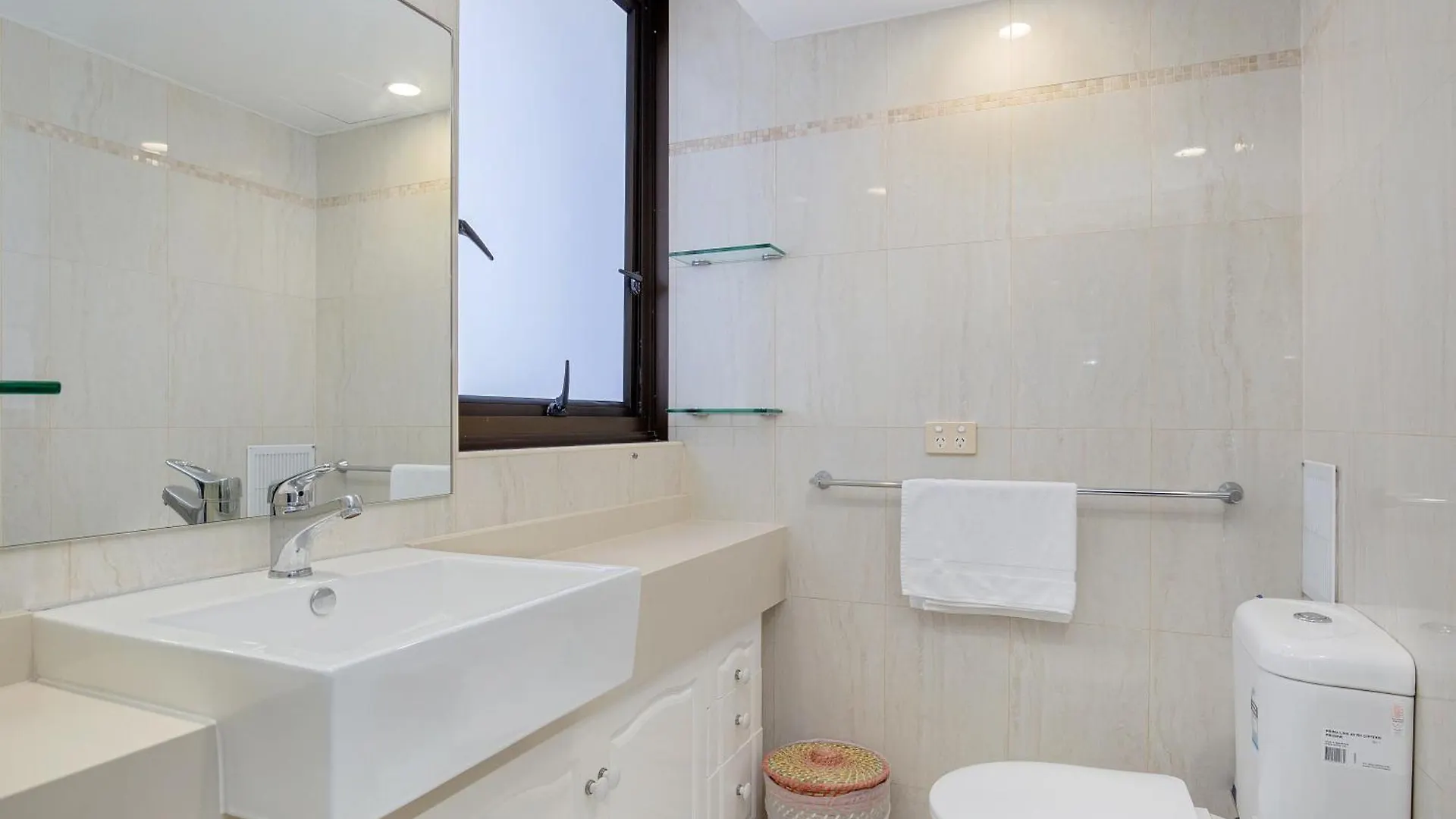 Aparthotel Carool Holiday Apartments Gold Coast