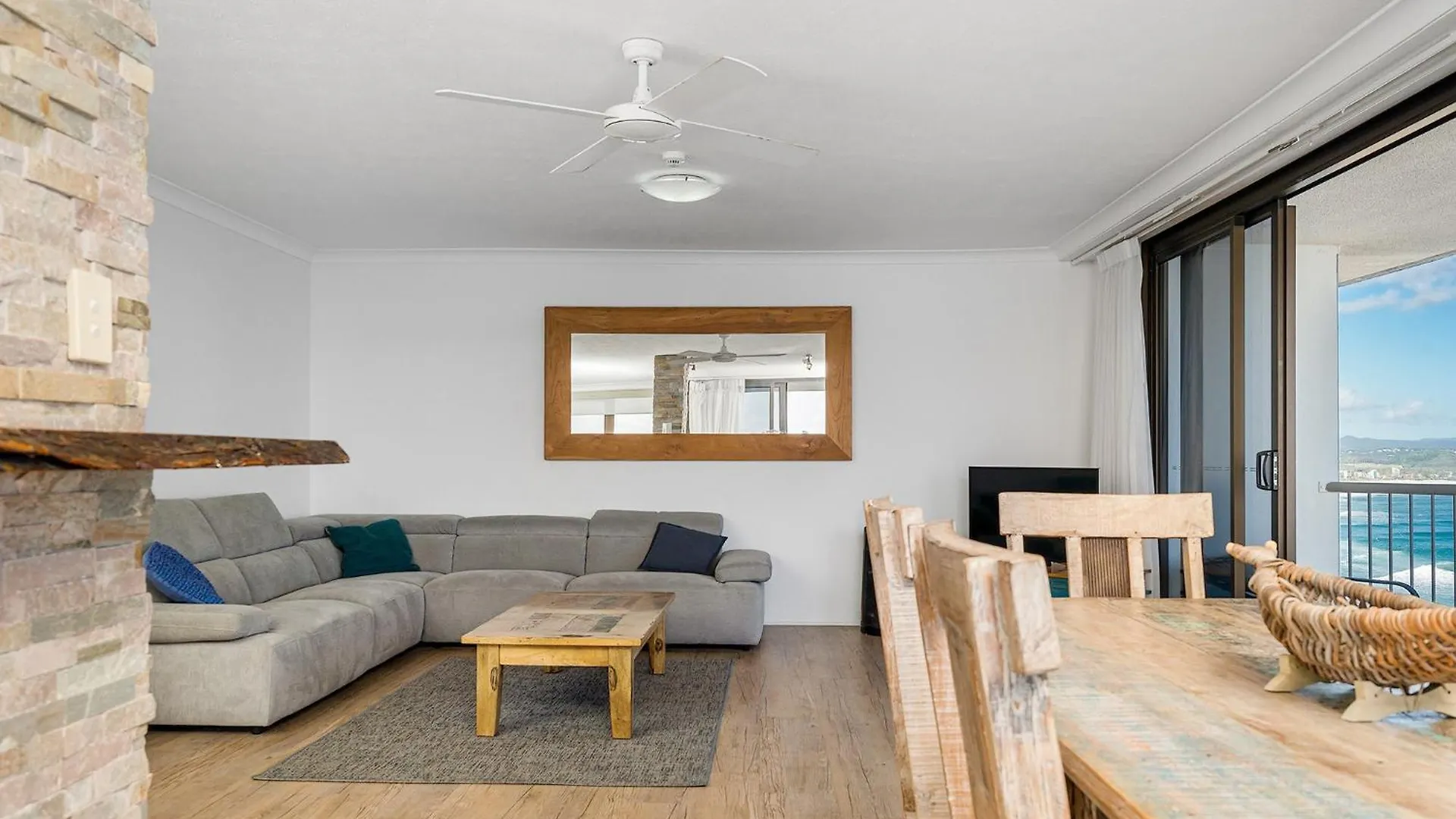 Carool Holiday Apartments Gold Coast